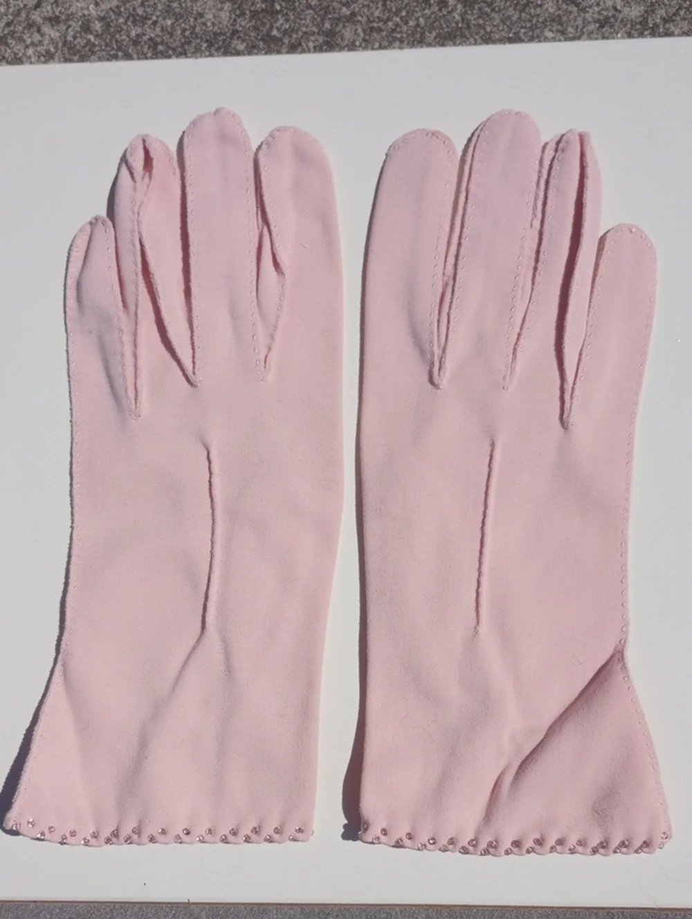 Classic Traditional Pastel Pink Beaded Cotton Vintage Dress Gloves